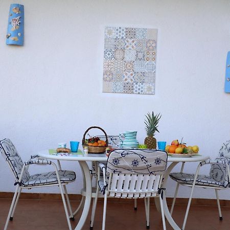Villa Yellow House Licata Ruang foto