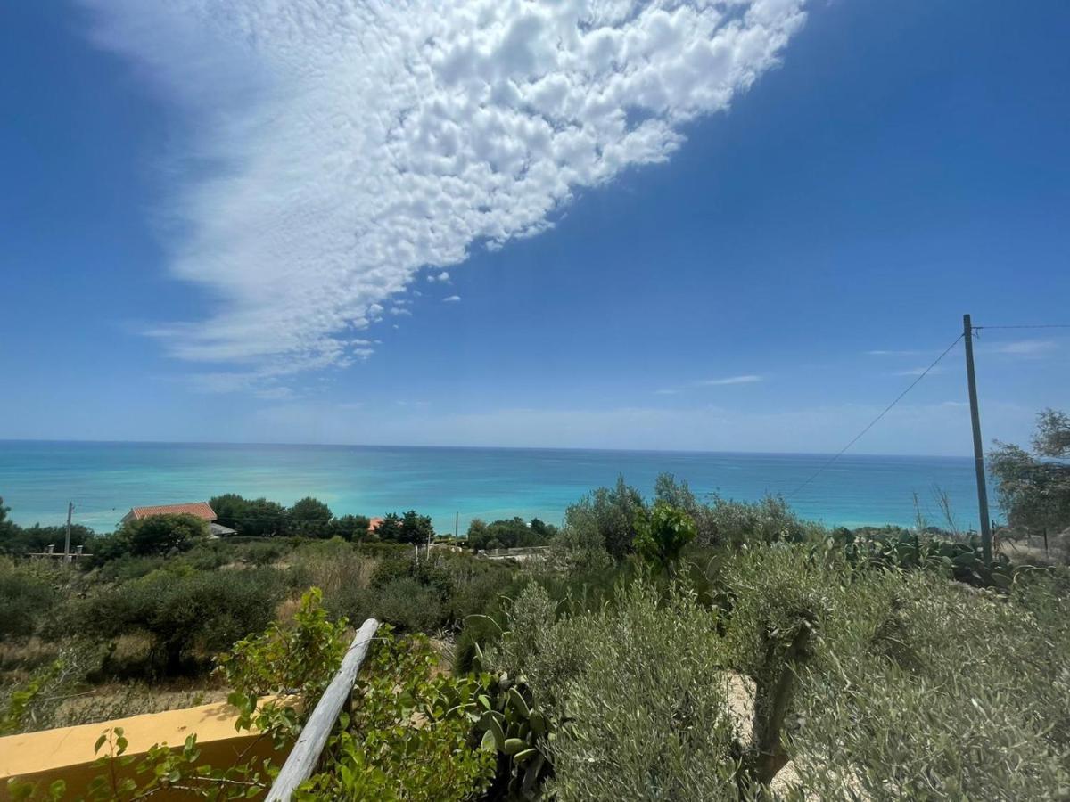 Villa Yellow House Licata Bagian luar foto