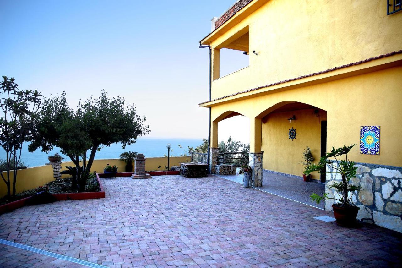 Villa Yellow House Licata Bagian luar foto