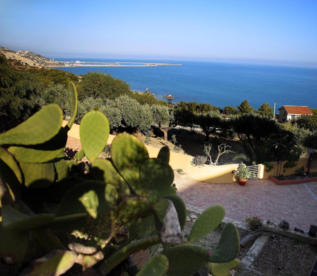Villa Yellow House Licata Bagian luar foto