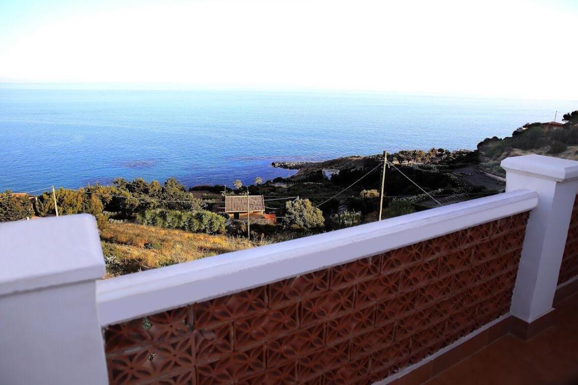 Villa Yellow House Licata Bagian luar foto